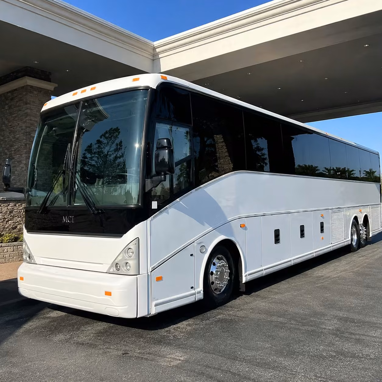 workforce shuttle transportation for newport news shipbuilding and industrial employers